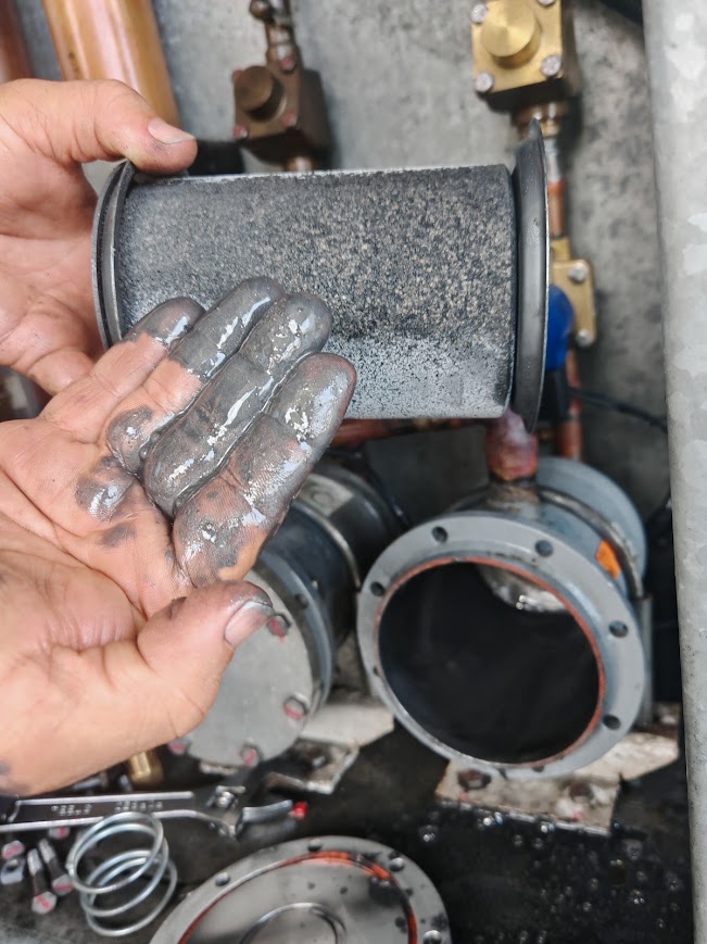 Extracción de núcleo deshidratador contaminado