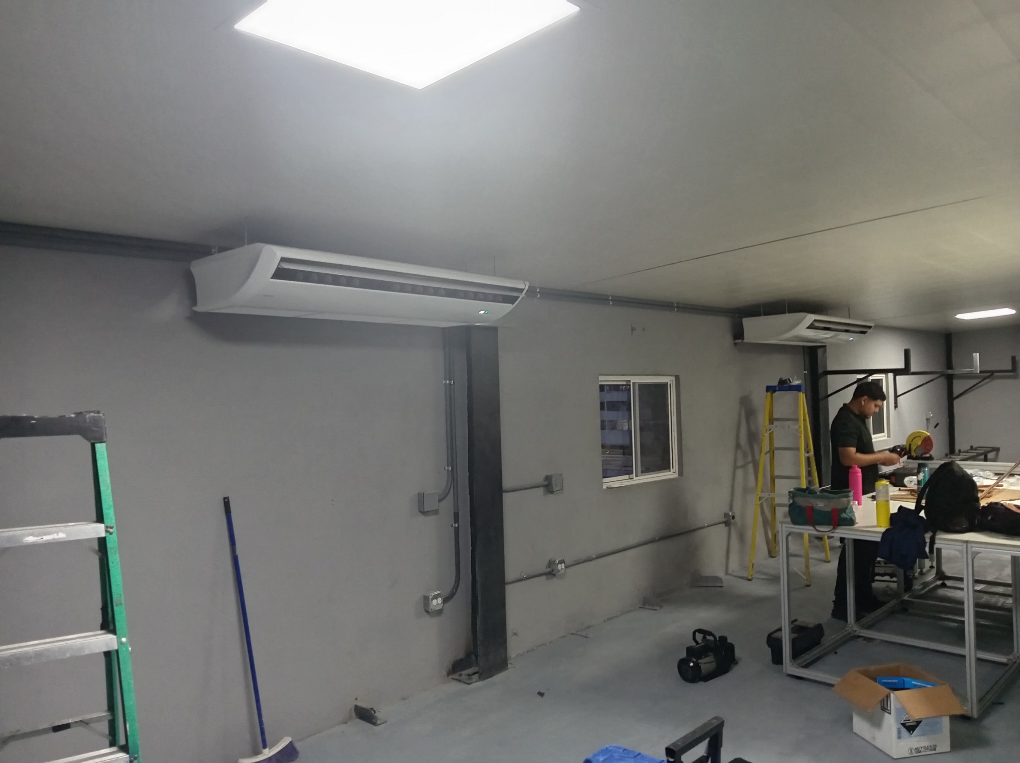 Climatización de galera y taller industrial